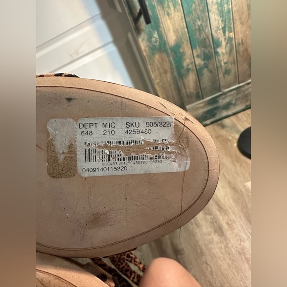 Deltan Makenna Jaguar Print Ankle Wrap
Dress Sandals women size 7.5 - Picture 7 of 17